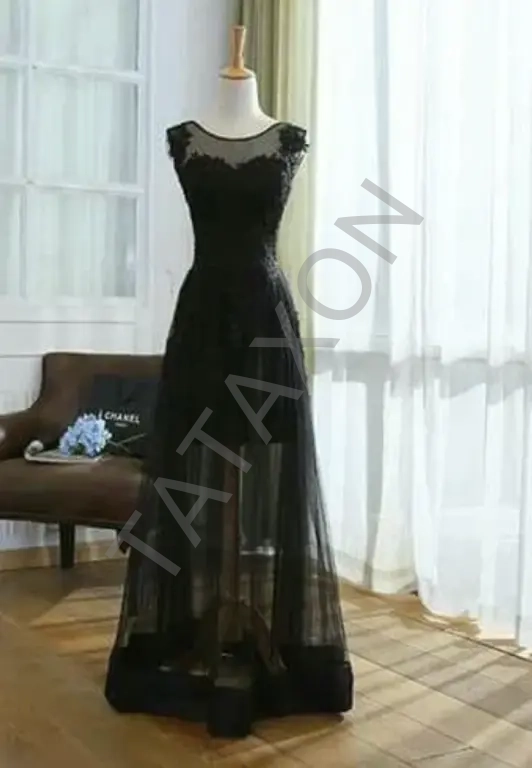 Продам новые женские платья